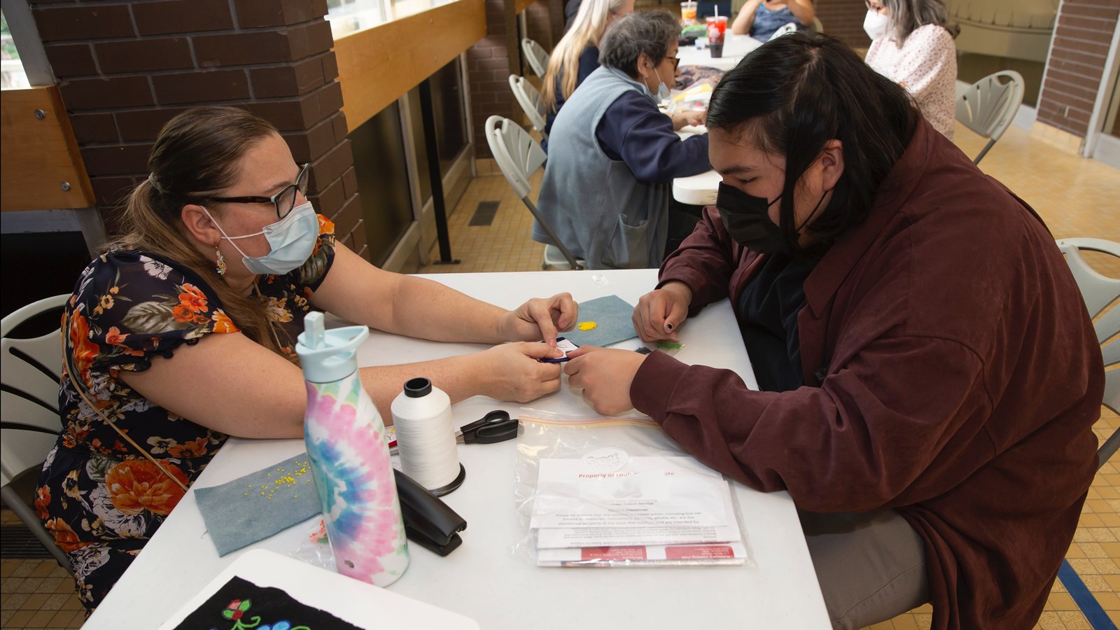 The school has partnered with the Louis Riel Institute to offer Métis beading. The popular beading classes have drawn a wide range of people, from teens to seniors.